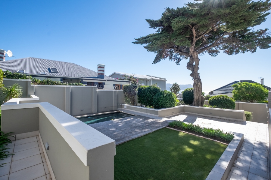 2 Bedroom Property for Sale in Simons Town Western Cape
